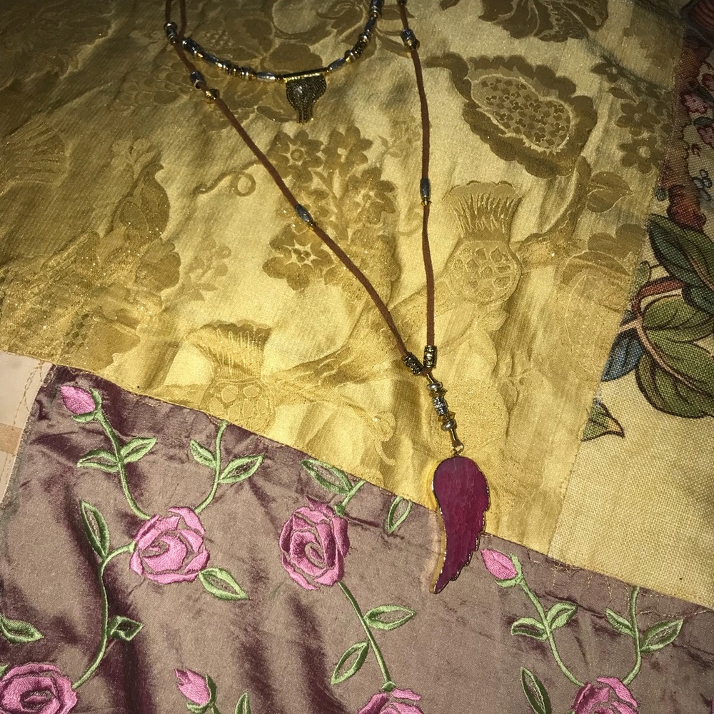 Elise. M. Taj Mahal Double Layer  Agate necklace - Picture 6 of 8